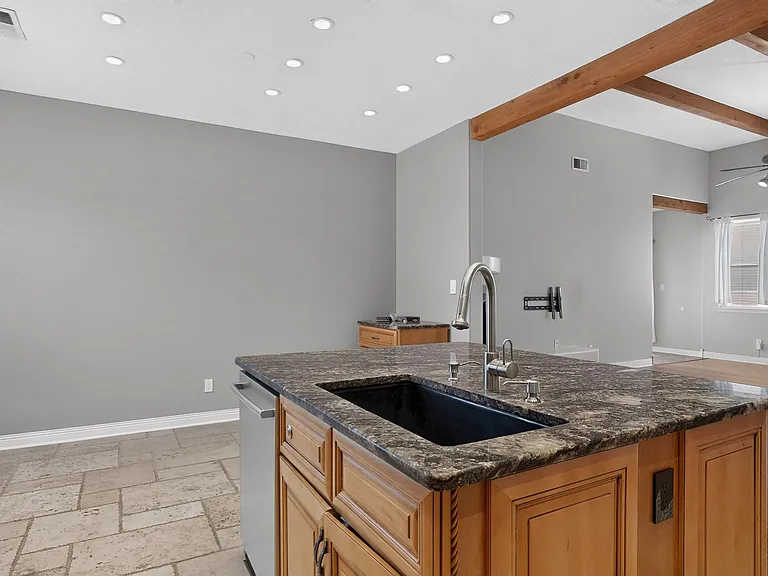 9715 Larnaca Rd NE — Photo 14