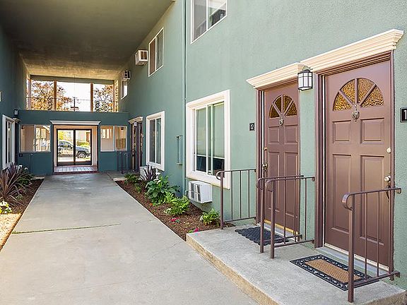 3rd image of 321 S San Jose Ave #28