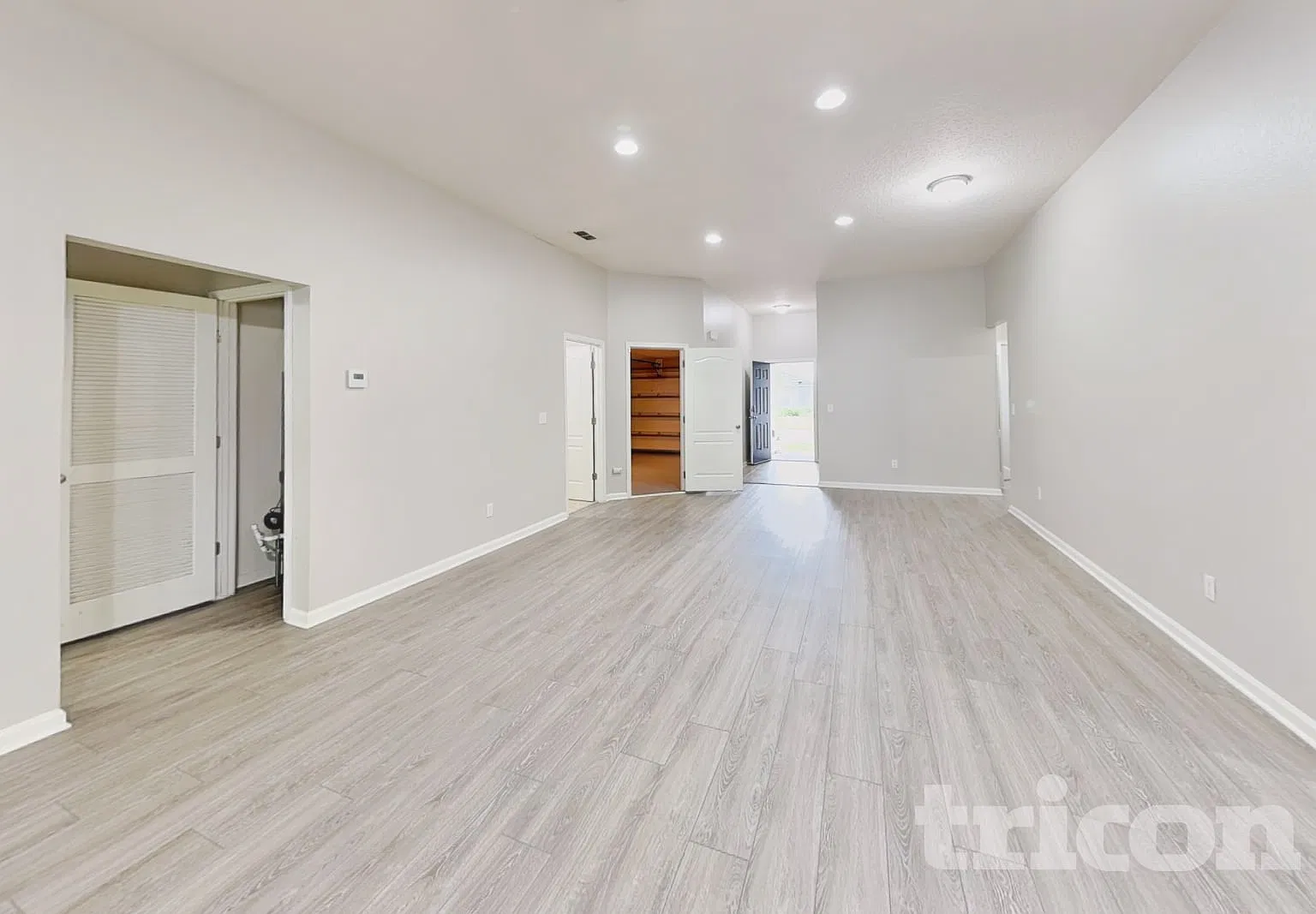 6449 Rolling Tree Street Jacksonville FL — Photo 3