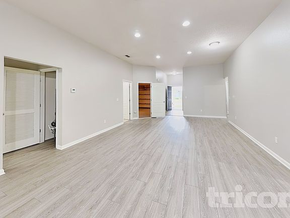 3rd image of 6449 Rolling Tree St