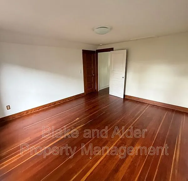 7824 SE 11th Ave — Photo 28