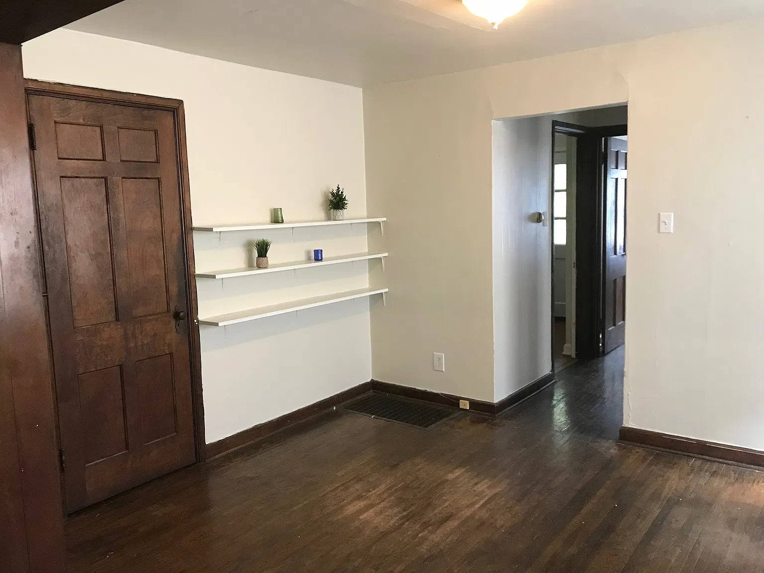1 bed, 800 sqft, $1,050 — Photo 4