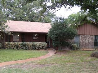 265 Brazoswood Dr, Mineral Wells, TX 76067