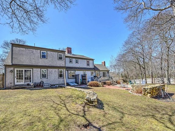 2nd image of 11 Cardinal Rd
