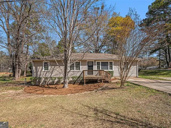 10164 Sunny Dr SW, Covington, GA 30014