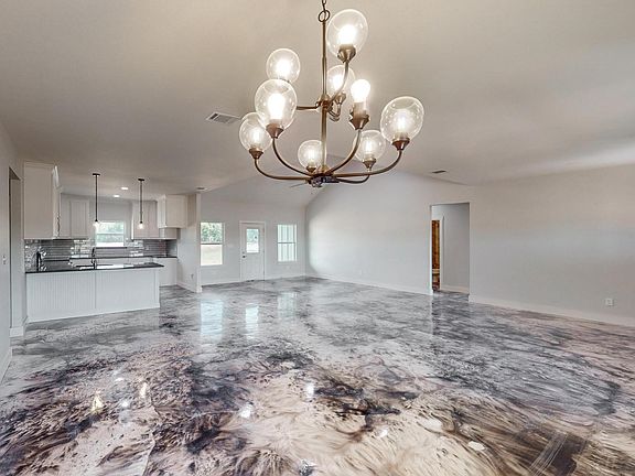 2nd image of 2030 Shoemaker Rd