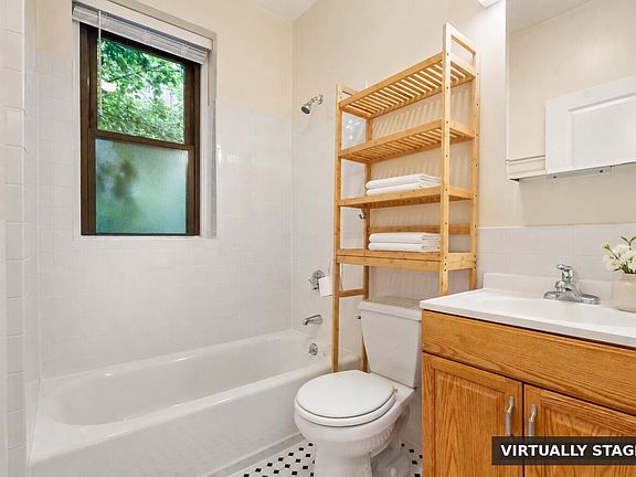5th image of 50 Jamaicaway APT 7
