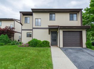 2 Manor Mews, Middletown, NY 10940