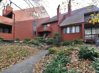 608 Sanderling Ct, Secaucus, NJ 07094