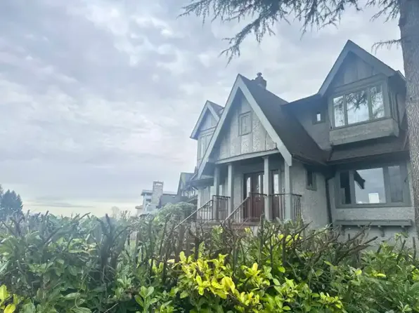 4296 W 8th Ave #1A, Vancouver, BC V6R 1Z9