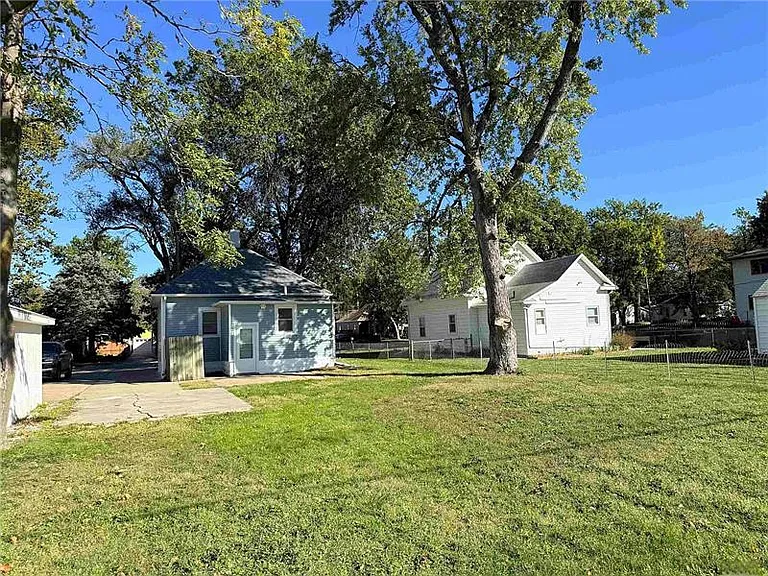 6521 Logan Ave — Photo 12