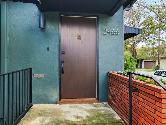 3rd image of 2466 Prosser Ave