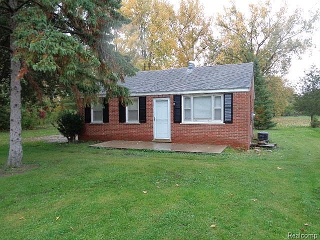 1st image of 15937 Huron River Dr