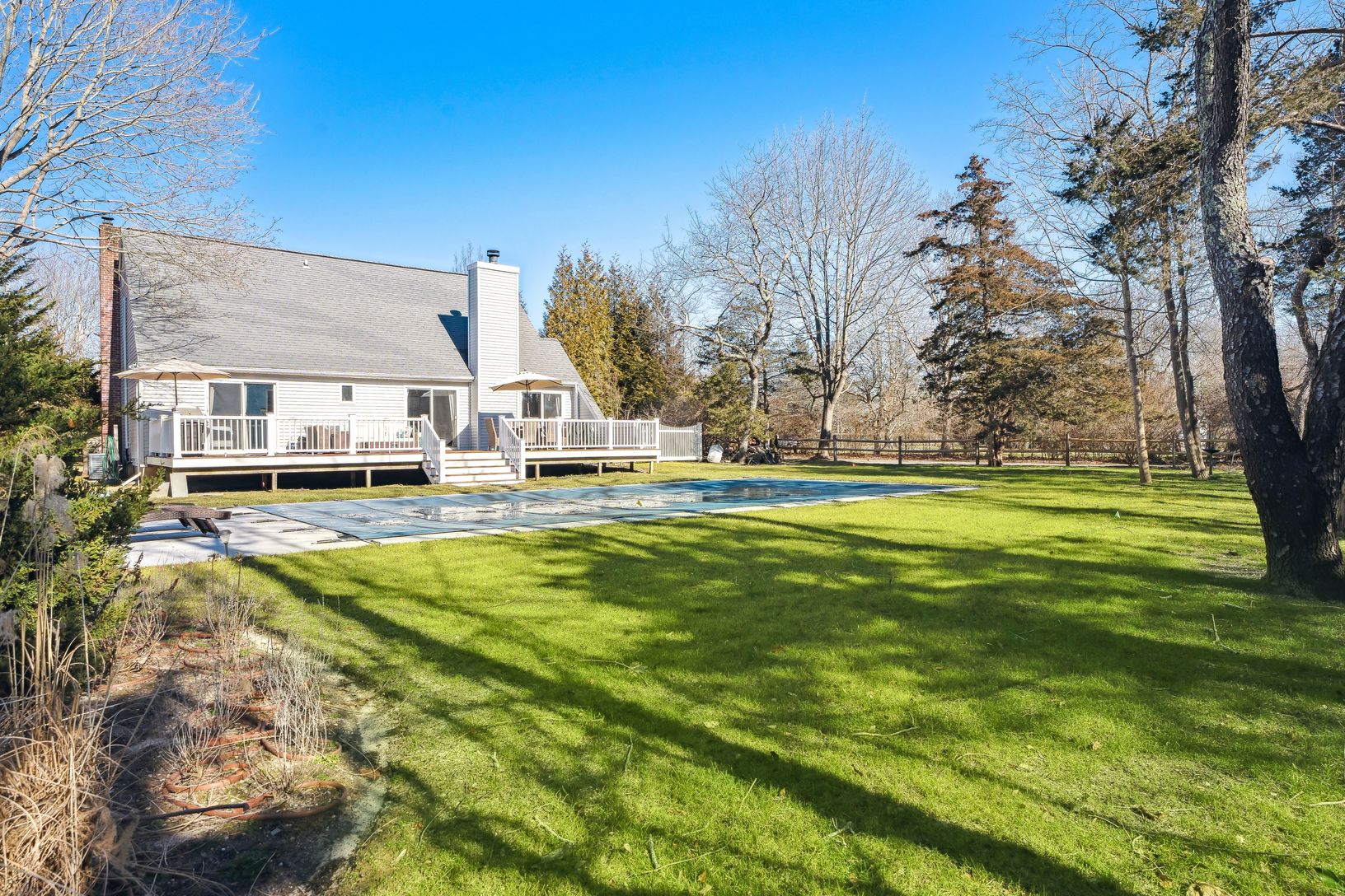  Sun drenched brand new backyard