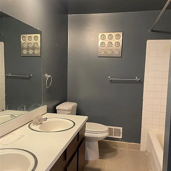13958 Champagne Dr — Photo 12