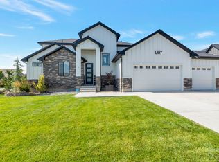 1307 W Blue Quill Dr, Bluffdale, UT 84065