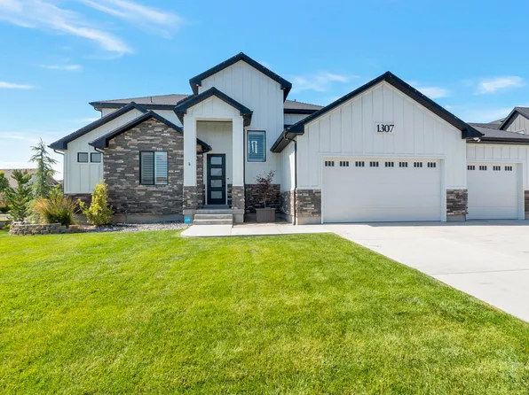1307 W Blue Quill Dr, Bluffdale, UT 84065