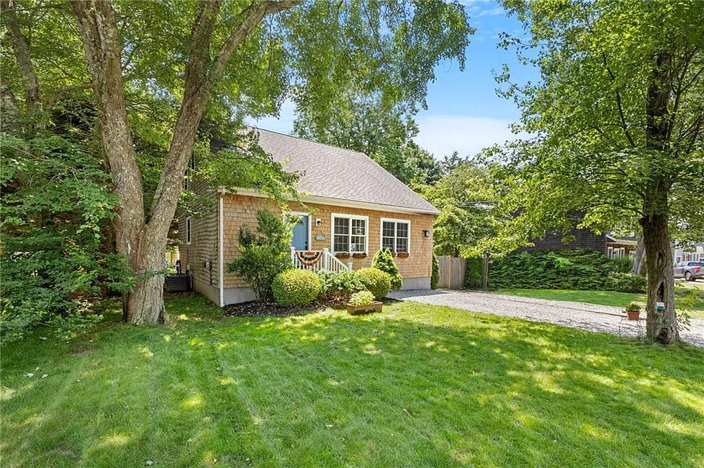 83 Spindrift St, Jamestown, RI 02835 MLS 1338761 Zillow