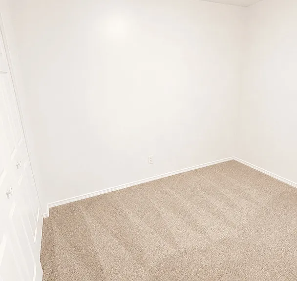 1002 S 2nd St — Photo 6