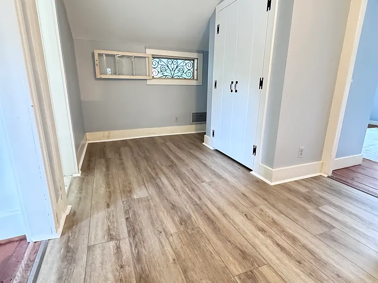 1253 Fairport Rd — Photo 31