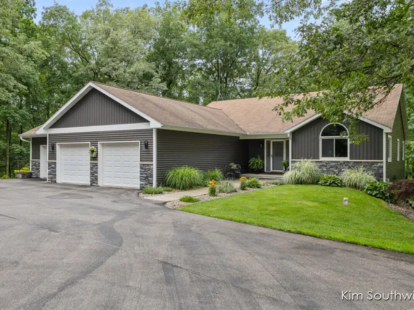 11350 Cascade Rd SE, Lowell, MI 49331