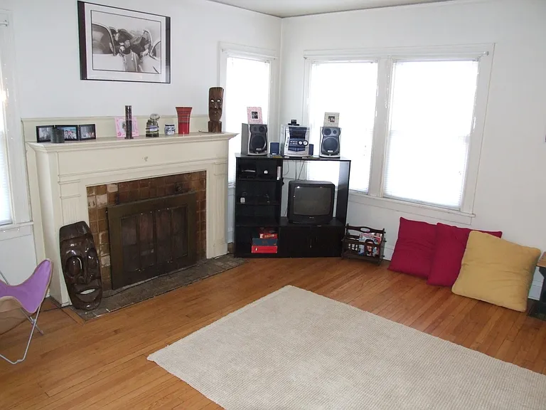 101 Washington St #101 — Photo 4
