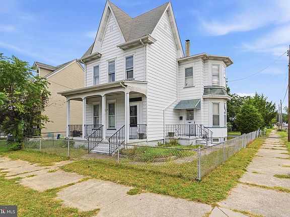 2nd image of 231 S 4th St