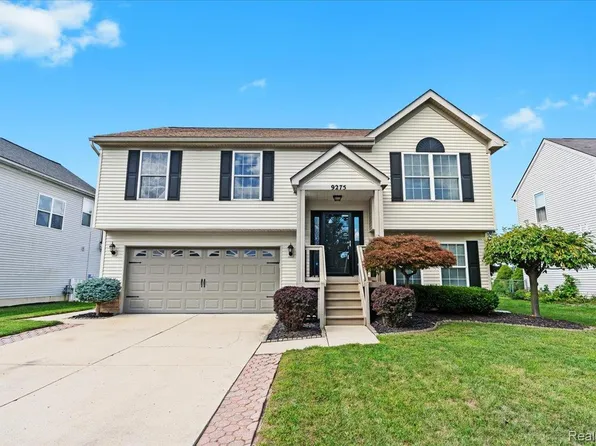 9275 Parkland Dr, Ypsilanti, MI 48197