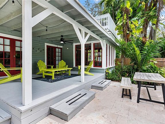 4th image of 701 SW 12th Avenue