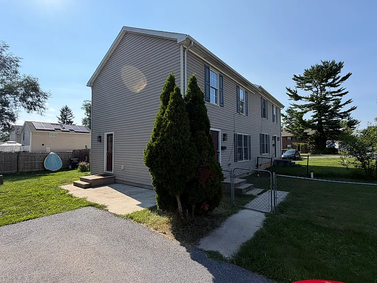 Convenient, desirable neighborhood in the county of Hagerstown