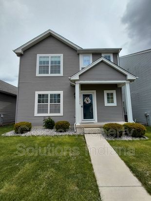 12728 Ellsworth St, Crown Point, IN 46307