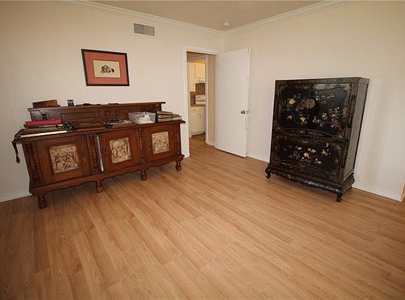 5th image of 510 Bellevue Dr