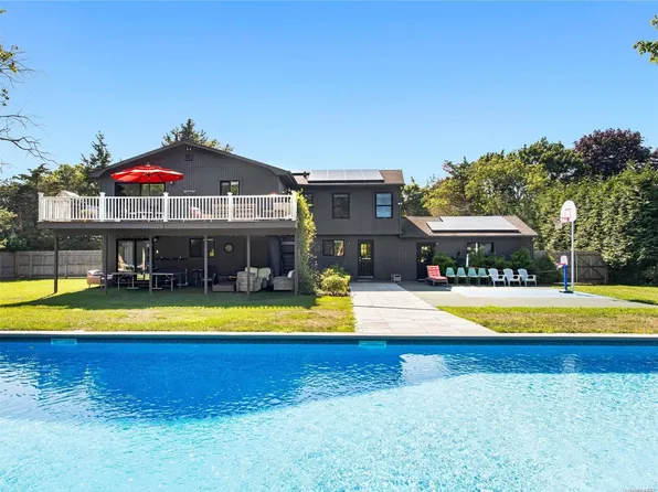 20 Raynor Drive, Westhampton, NY 11977