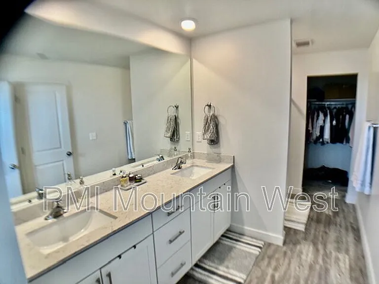 707 S Miller Ave — Photo 38