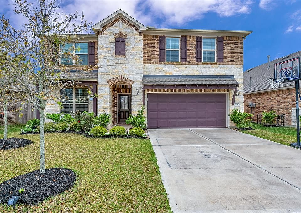1st image of 30241 Creekside Dr