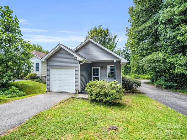 41 S Cottage Ct, Hendersonville, NC 28739