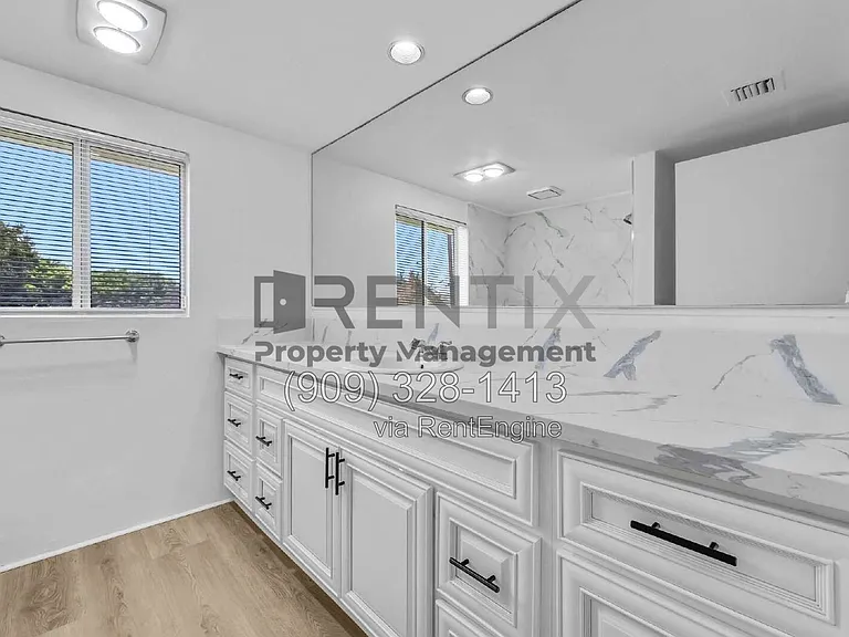 1920 Oakwood Ave — Photo 18