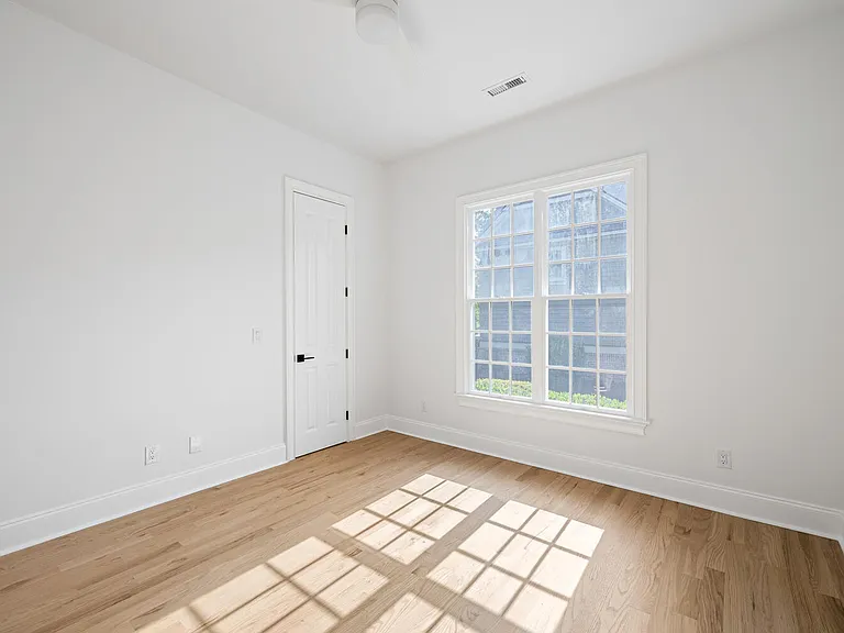 609 Daggett St — Photo 27