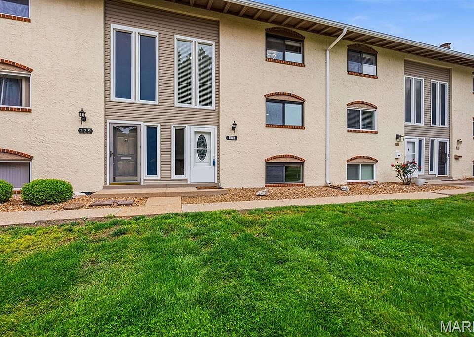 1st image of 130 Carmel Woods Dr
