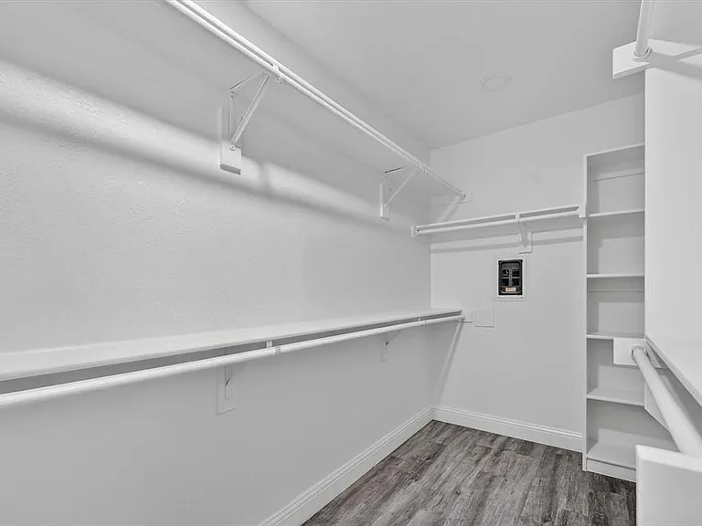 5033 Cedar Springs Rd — Photo 24