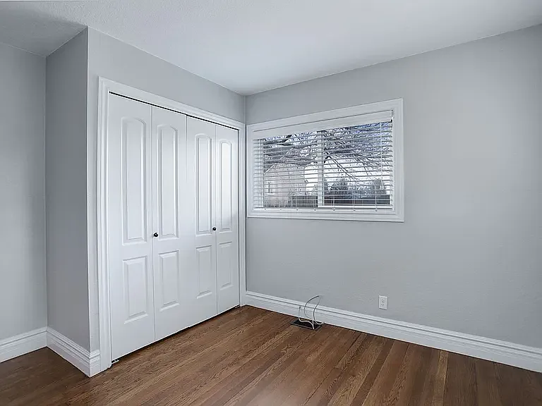319 Carter Ln — Photo 12