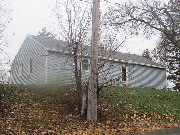 2nd image of 4057 Hayes St NE