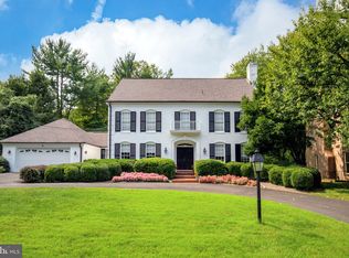 7016 Heatherhill Rd, Bethesda, MD 20817