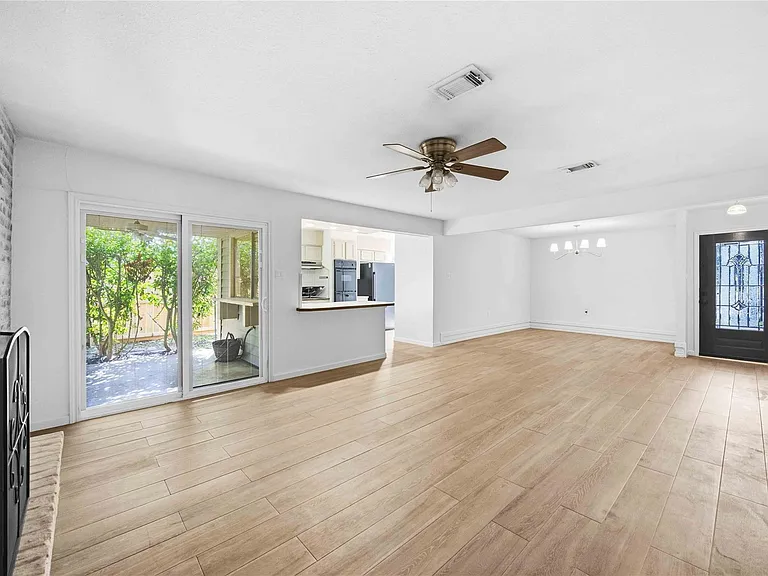 16202 Mill Point Dr — Photo 9