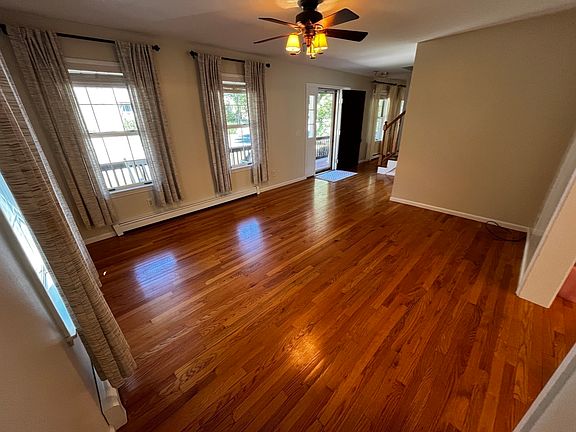 2nd image of 8 Pinewood Rd
