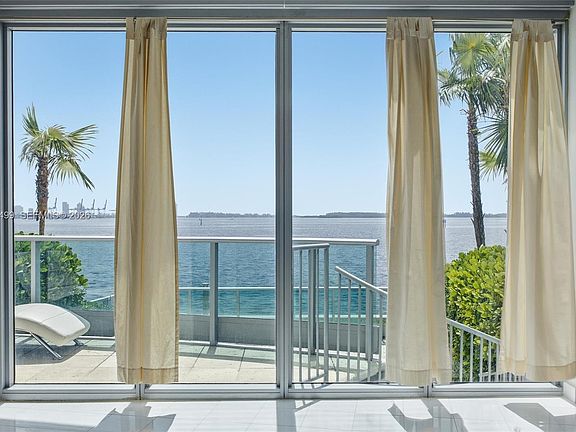3rd image of 1331 Brickell Bay Dr Floor 26