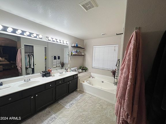 5th image of 7046 N 28TH Avenue