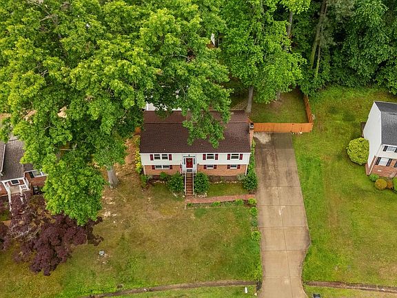 4th image of 9325 Becar Rd