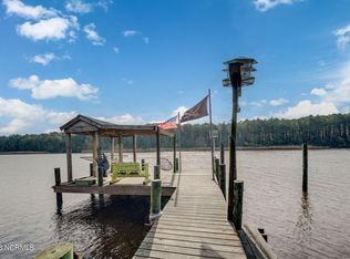 575 W Waterway Dr, Belhaven, NC 27810