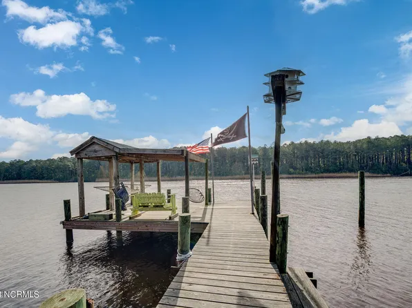 575 W Waterway Drive, Belhaven, NC 27810